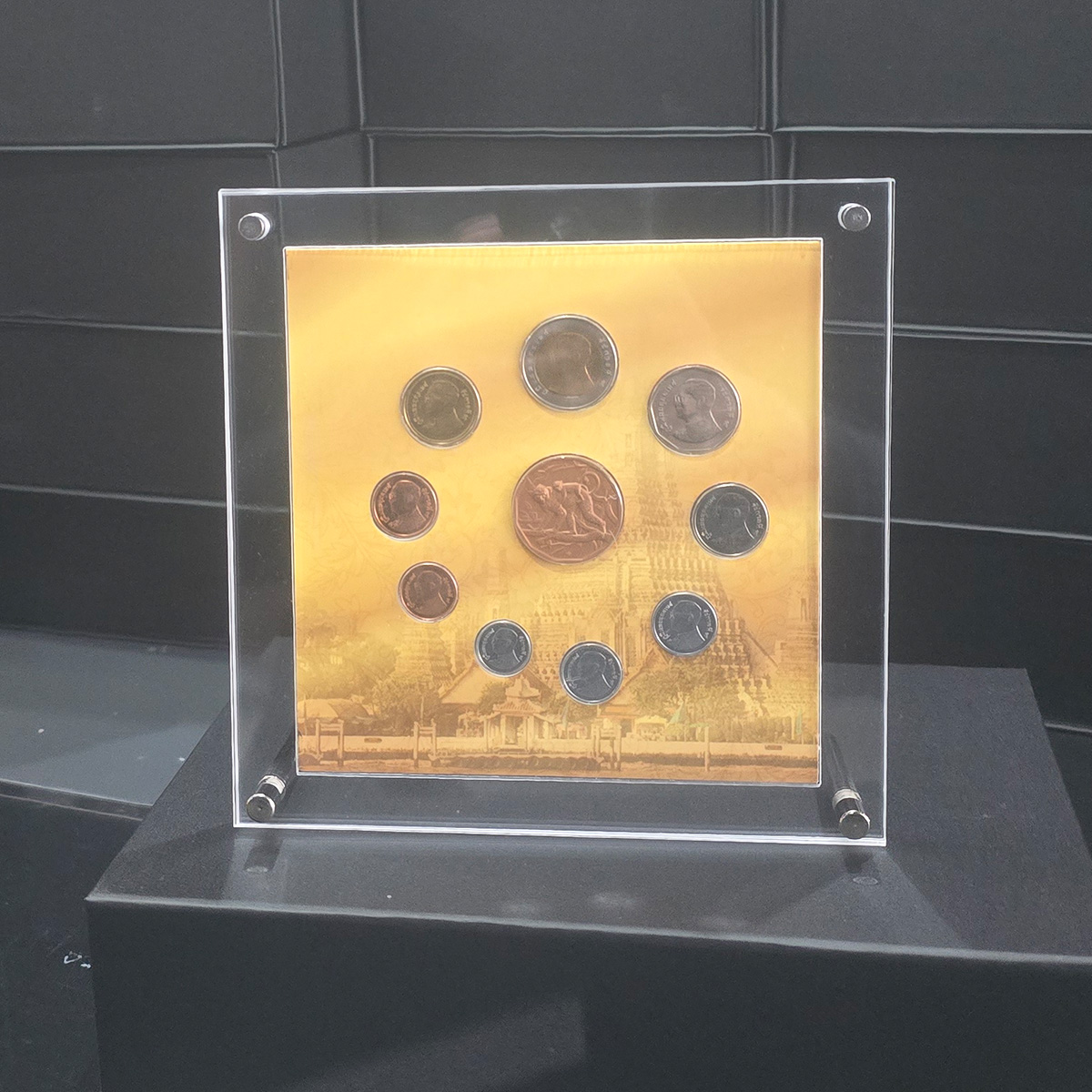 Display 05